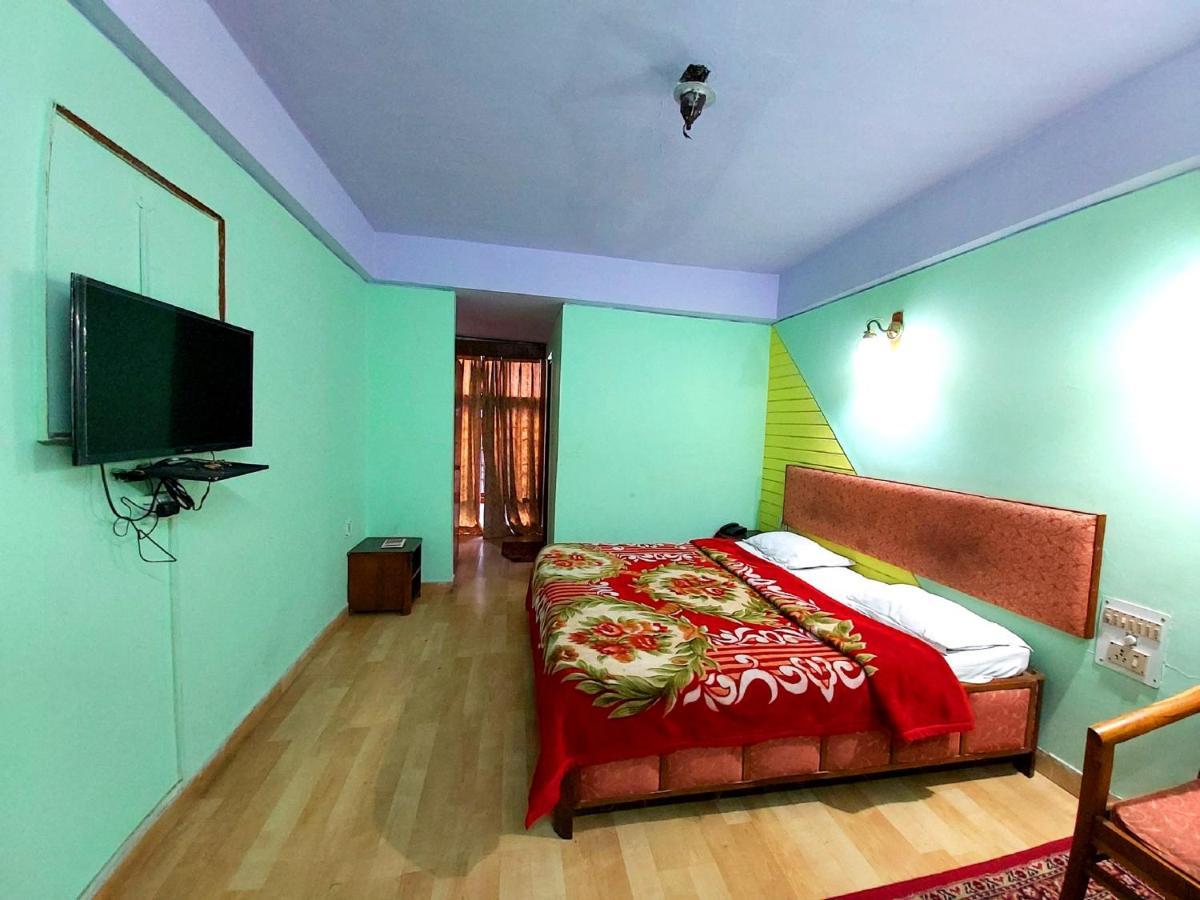 Hotel Radhe Continental Nainital Kültér fotó