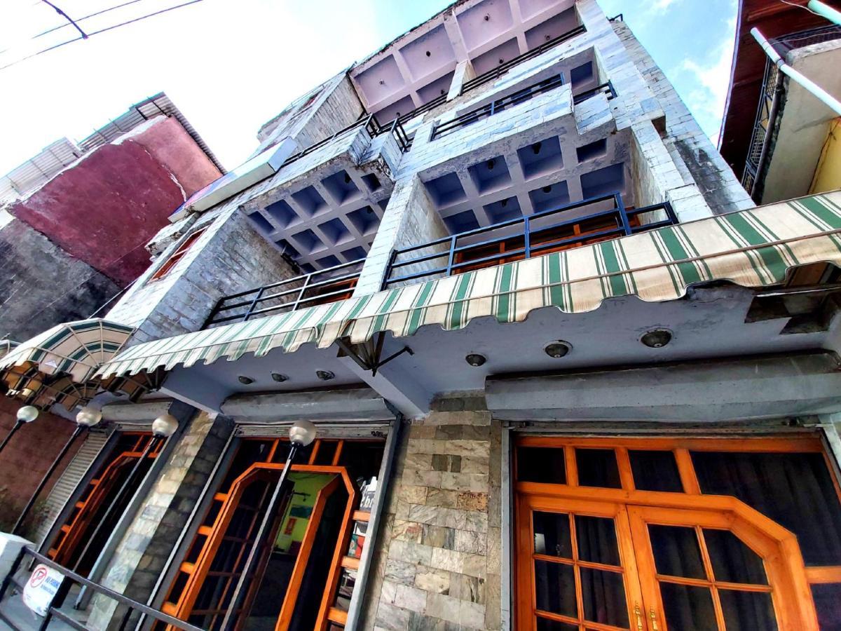 Hotel Radhe Continental Nainital Kültér fotó