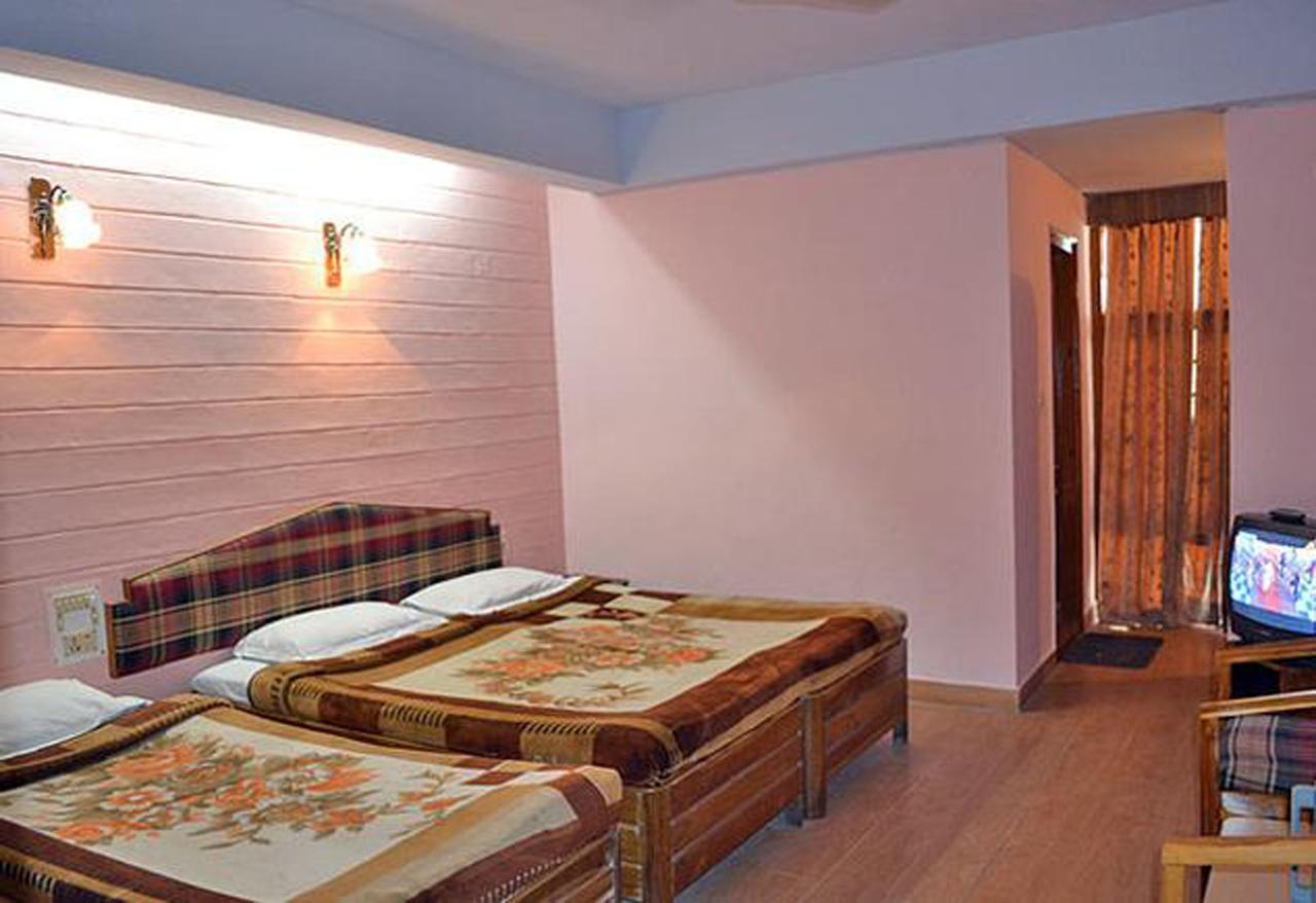 Hotel Radhe Continental Nainital Kültér fotó